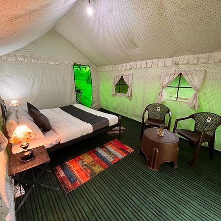 Himalayan Riverside Swiss Cottage Tents, Manali Eksteriør bilde