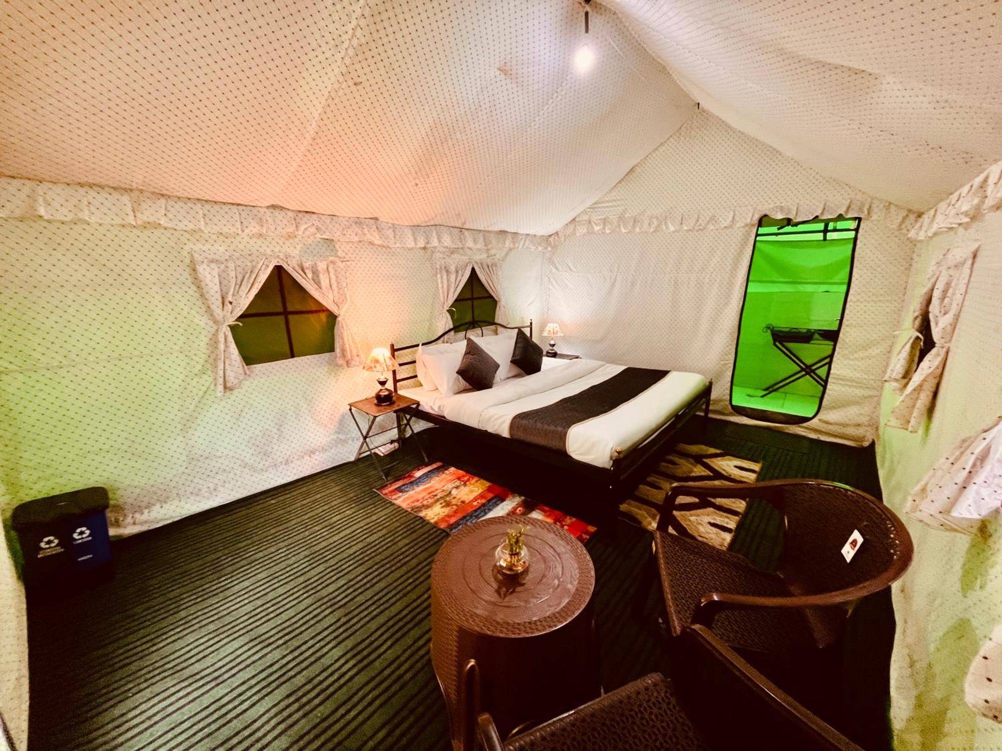 Himalayan Riverside Swiss Cottage Tents, Manali Eksteriør bilde