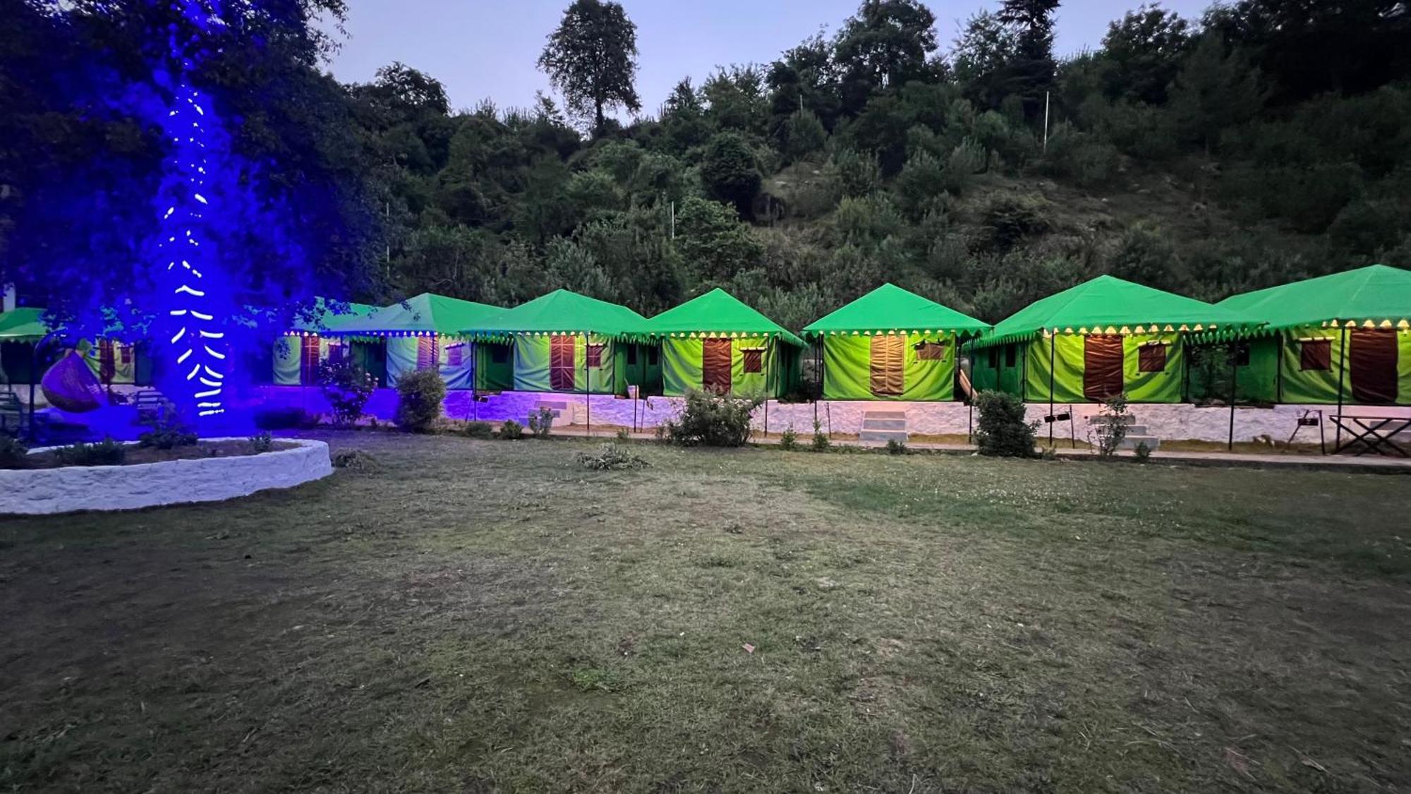 Himalayan Riverside Swiss Cottage Tents, Manali Eksteriør bilde
