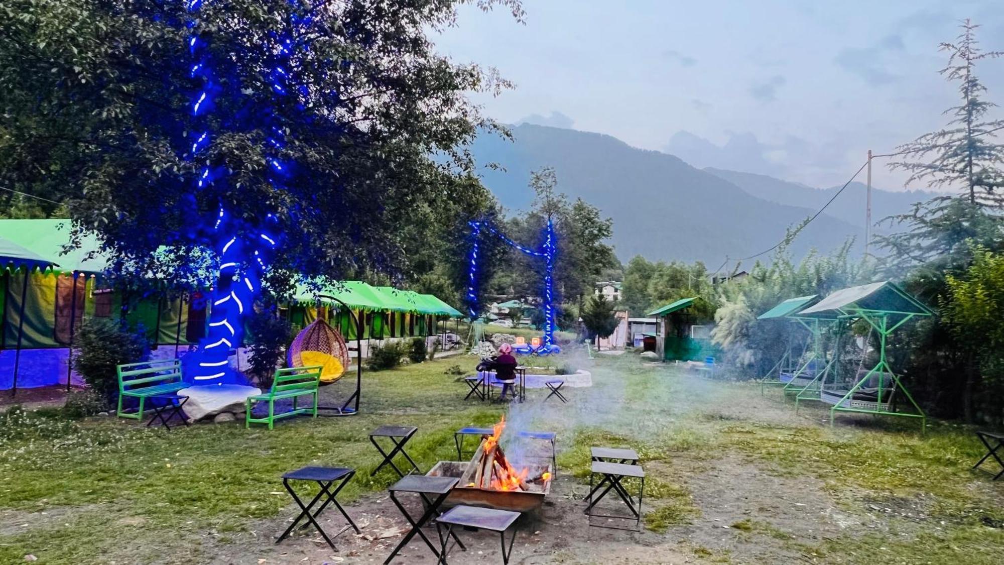 Himalayan Riverside Swiss Cottage Tents, Manali Eksteriør bilde