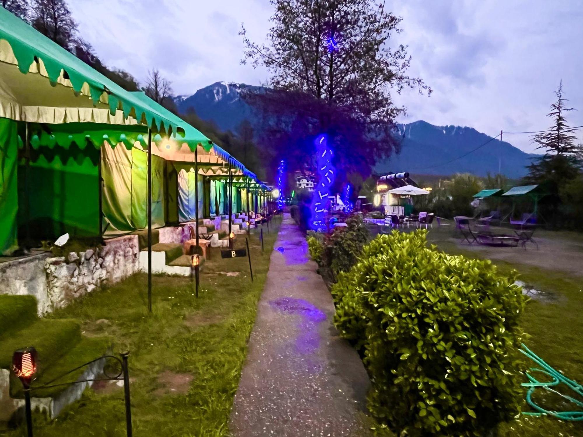Himalayan Riverside Swiss Cottage Tents, Manali Eksteriør bilde